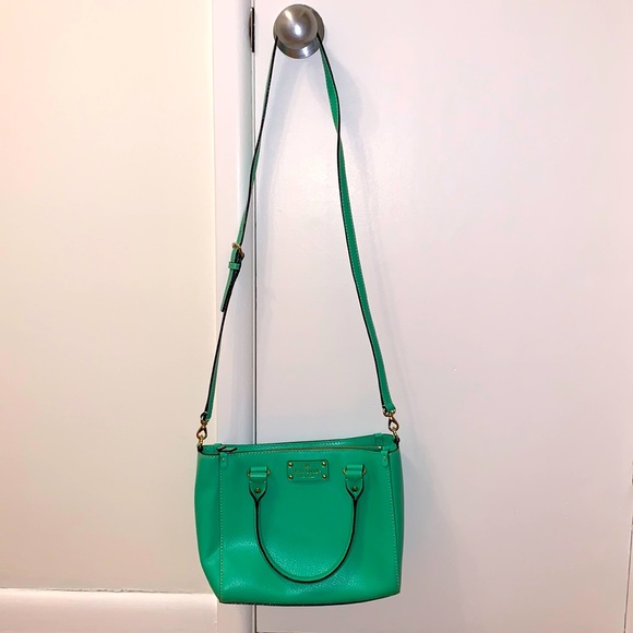 kate spade Handbags - Green Kate Spade crossbody.
